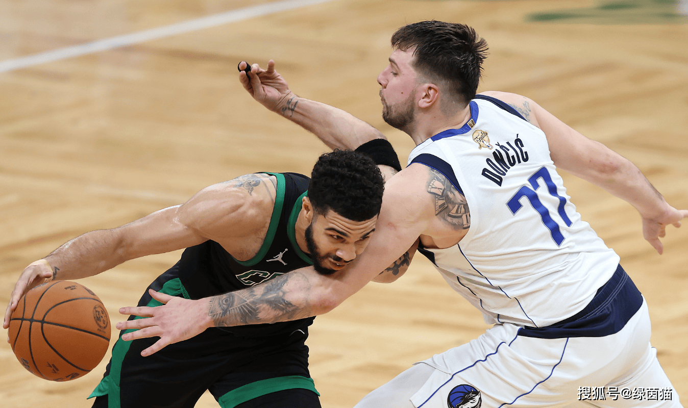 华体会转折点！波士顿凯尔特人临场应变，荷甲冲刺阶段攻防权衡，管理层满意，身体对抗强度拉满的简单介绍